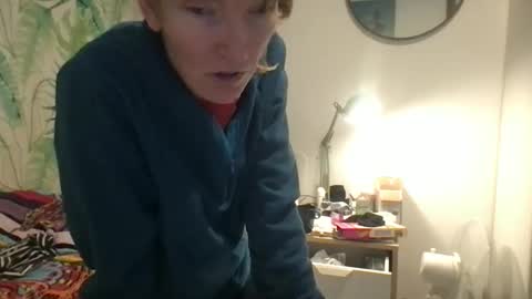 Redfox online show from 11-19-25, 01:11