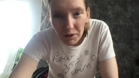 Snapshot of redfoxofficial chatting on 07-26-26, 08:43 Redfox online show from 07-26-26, 08:43