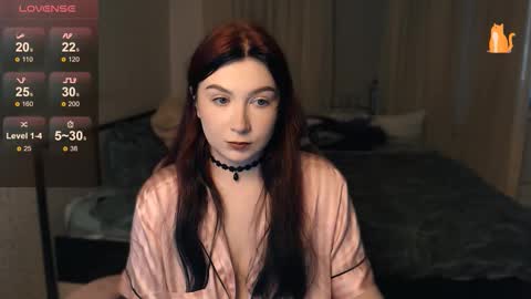 Snapshot of redhaired_kitty chatting on 09-26-25, 03:49 Lina online show from 09-26-25, 03:49