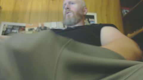 Snapshot of redhead4fun chatting on 06-04-26, 04:40 theredhead4fun online show from 06-04-26, 04:40