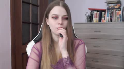 Lily online show from 03-08-25, 02:34