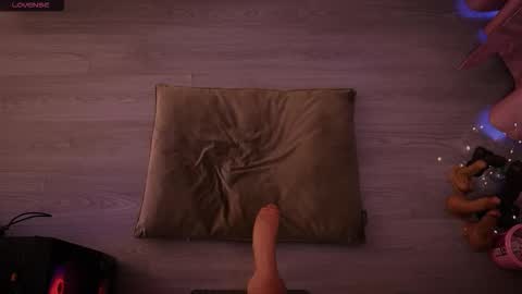 Redhead Shark online show from 01-18-26, 01:15