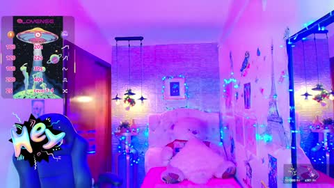 Lili Lopez online show from 01-26-25, 01:52