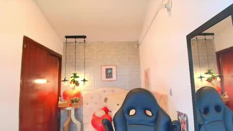 Lili Lopez online show from 02-22-25, 11:13