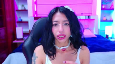Lili Lopez online show from 10-17-25, 12:52