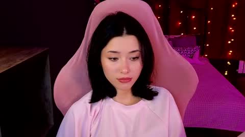 Snapshot of redmidnight_ chatting on 05-23-26, 08:57 Kiara online show from 05-23-26, 08:57