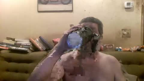 Snapshot of redmud3 chatting on 11-17-25, 03:51 redmud3 online show from 11-17-25, 03:51