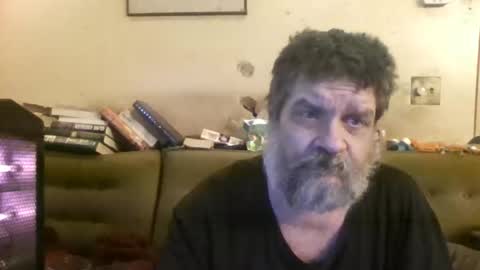 Snapshot of redmud3 chatting on 12-02-25, 08:37 redmud3 online show from 12-02-25, 08:37