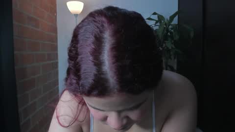 Snapshot of redmusee chatting on 05-25-26, 06:25 redmusee online show from 05-25-26, 06:25
