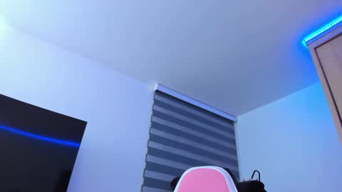 Snapshot of redski77 chatting on 01-10-25, 09:13 redski77 online show from 01-10-25, 09:13