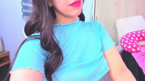 Snapshot of redski77 chatting on 01-19-25, 12:17 redski77 online show from 01-19-25, 12:17