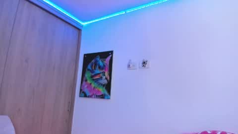 redski77 online show from 03-21-26, 08:19