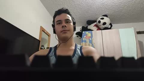 Snapshot of redsoul951869 chatting on 09-25-25, 05:00 RedsoulReaver online show from 09-25-25, 05:00