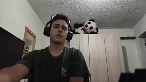 Snapshot of redsoul951869 chatting on 09-29-25, 12:16 RedsoulReaver online show from 09-29-25, 12:16