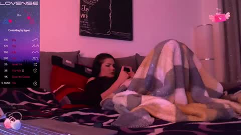 Snapshot of redyari chatting on 01-04-25, 01:21 Red online show from 01-04-25, 01:21