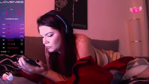 Snapshot of redyari chatting on 01-25-25, 11:43 Red online show from 01-25-25, 11:43