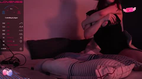 Snapshot of redyari chatting on 10-04-25, 09:57 Red online show from 10-04-25, 09:57