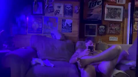 Snapshot of reeferleefer chatting on 02-15-25, 05:50 Lee online show from 02-15-25, 05:50