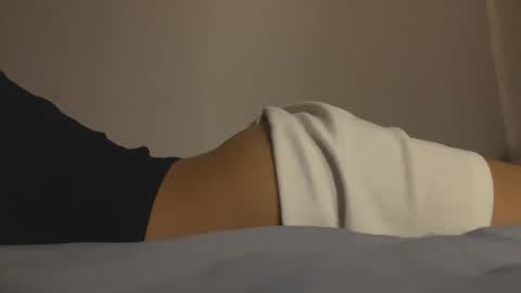 Snapshot of reese_may chatting on 10-27-25, 02:10 Reese May online show from 10-27-25, 02:10