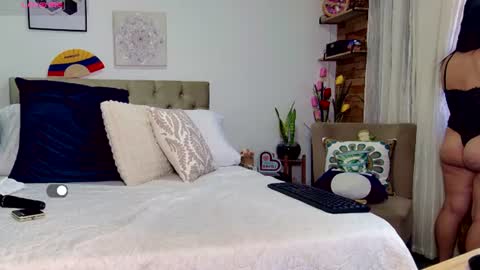 Yanella online show from 07-21-26, 07:05