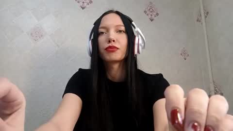 Snapshot of refugiorobey chatting on 03-16-26, 08:18 Mia online show from 03-16-26, 08:18