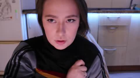 Snapshot of regalelsa chatting on 10-14-25, 04:30 Elsa online show from 10-14-25, 04:30