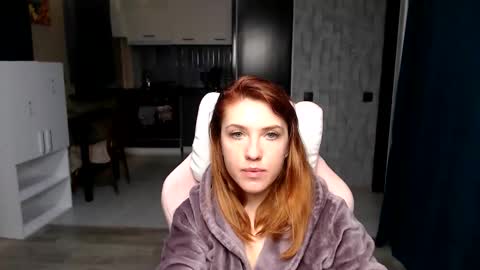 Regina online show from 10-06-25, 01:03