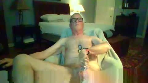 Snapshot of regularguynola chatting on 05-15-26, 11:01 RegularGuyNOLA online show from 05-15-26, 11:01