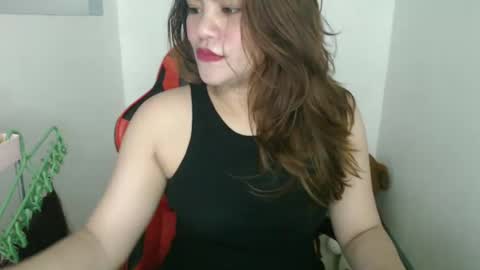 reign2525 online show from 03-12-25, 03:40