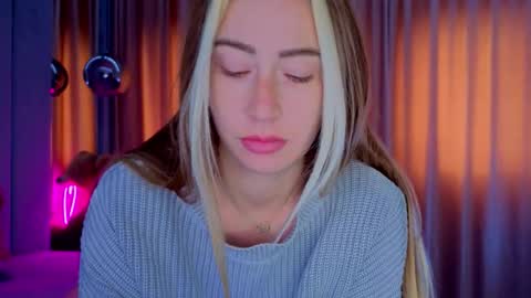 Snapshot of reina_cummings chatting on 10-28-25, 06:50 reina cummings online show from 10-28-25, 06:50