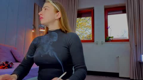 Snapshot of reina_cummings chatting on 12-01-25, 06:18 reina cummings online show from 12-01-25, 06:18