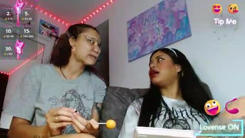 reina_reina online show from 06-04-26, 02:06