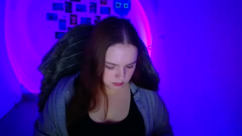 Reina online show from 02-16-26, 06:31