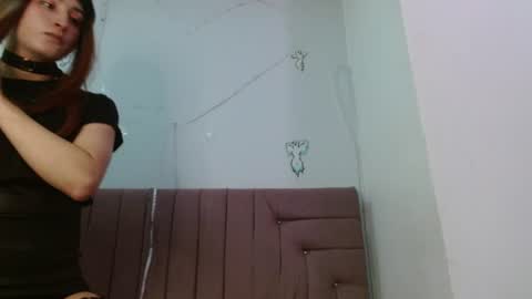 reiv_femboy online show from 06-19-26, 04:06