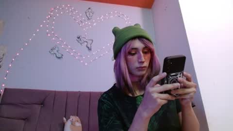 reiv_femboy online show from 07-16-26, 03:45