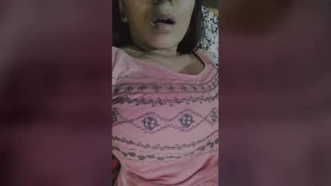 Snapshot of rekharai chatting on 06-25-26, 06:01 payel online show from 06-25-26, 06:01