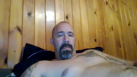 Snapshot of remington543 chatting on 11-11-25, 01:38 remington543 online show from 11-11-25, 01:38