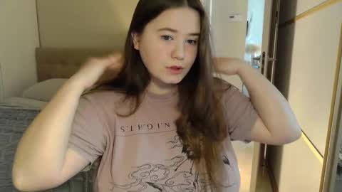 Snapshot of remirann_ chatting on 03-08-25, 05:59 Ann OF - remirann21 online show from 03-08-25, 05:59