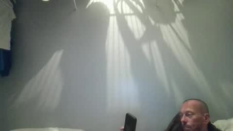 Snapshot of remshotdt chatting on 03-11-25, 04:21 remshotdt online show from 03-11-25, 04:21