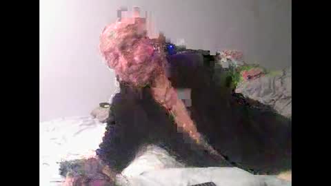 Snapshot of remshotdt chatting on 11-24-25, 04:56 remshotdt online show from 11-24-25, 04:56