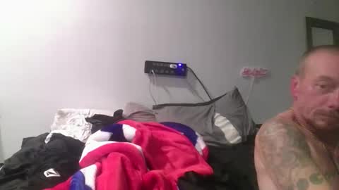 Snapshot of remshotdt chatting on 12-02-25, 03:23 remshotdt online show from 12-02-25, 03:23