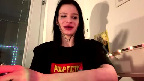 Snapshot of renaegironda chatting on 03-30-26, 07:48 Emma online show from 03-30-26, 07:48