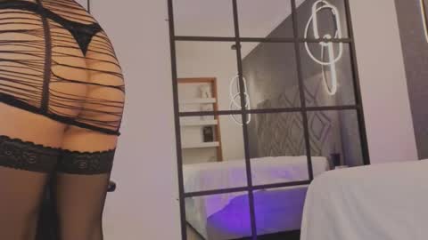 Snapshot of renata_cruz_ chatting on 10-01-25, 11:16 Renata 3 online show from 10-01-25, 11:16