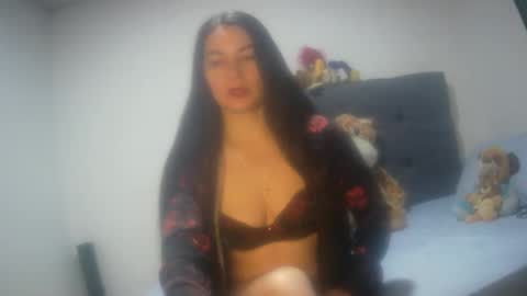 Snapshot of renata_hot1 chatting on 12-15-25, 11:42 renata_hot1 online show from 12-15-25, 11:42