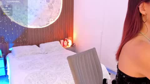 Snapshot of renatamason chatting on 05-31-26, 05:15 Renata online show from 05-31-26, 05:15