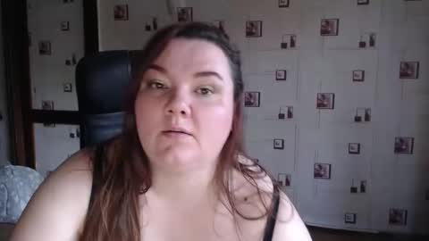 Snapshot of renataoia chatting on 12-03-25, 12:14 renataoia online show from 12-03-25, 12:14