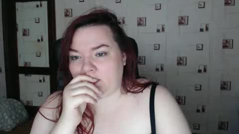 Snapshot of renataoia chatting on 12-16-25, 05:51 renataoia online show from 12-16-25, 05:51