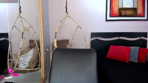 Snapshot of renataruiz_rr chatting on 07-23-26, 12:03 online show from 07-23-26, 12:03
