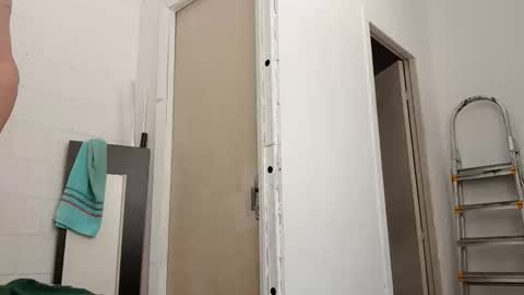 Snapshot of renatocavedon1 chatting on 12-05-25, 03:20 renatocavedon1 online show from 12-05-25, 03:20