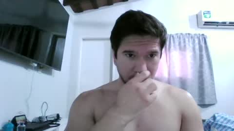 Snapshot of renatox1994 chatting on 08-02-26, 07:01 Renato online show from 08-02-26, 07:01